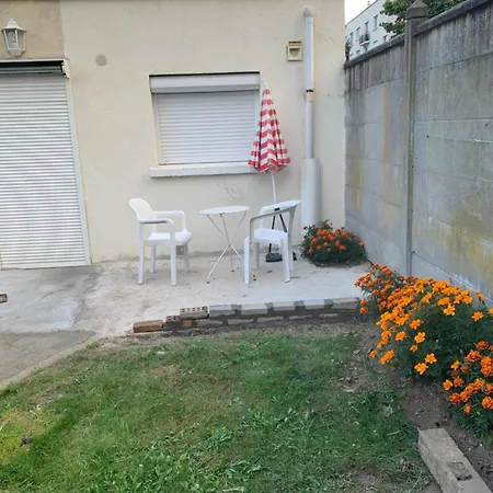 Fond De Jardin * פאליזו